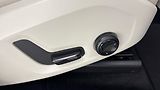Volvo XC60 2.0 B4 AUT AWD Inscription - náhled 23