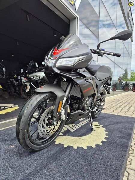 Aprilia Tuono 125 (2026) E5+ - fotka 10 z 19