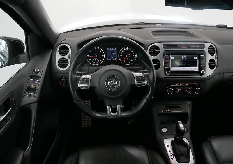 Volkswagen Tiguan - fotka 17 z 25