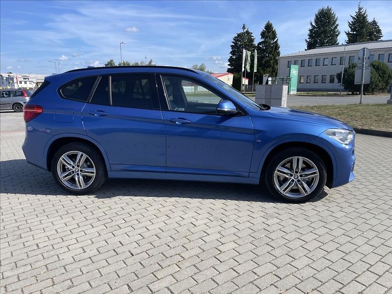 BMW X1 2,0 d 140kw M-Paket X-drive CZ - fotka 35 z 38