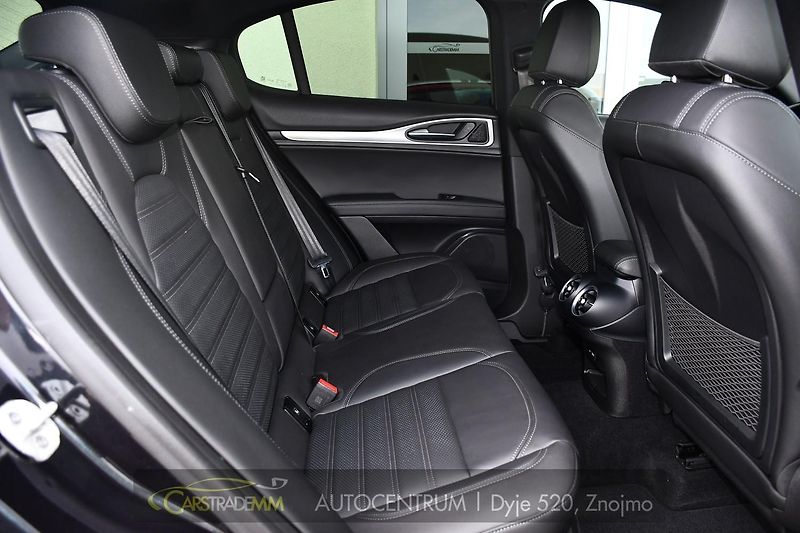Alfa Romeo Stelvio 2.2 Diesel 16V Veloce TAŽNÉ - fotka 18 z 52