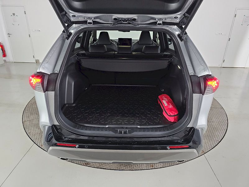 Toyota RAV4 (2025) 2.5HEV 222k 4X4 SELECTION - fotka 34 z 34