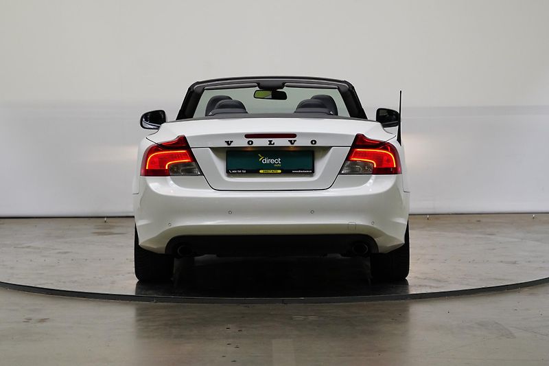 Volvo C70 - fotka 6 z 26