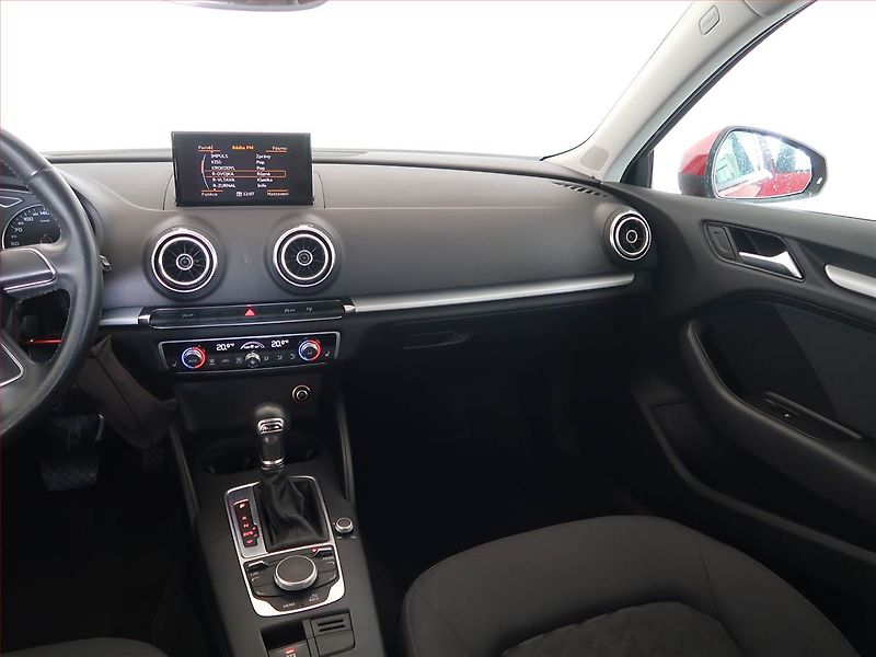 Audi A3 (2014) 1.2 TFSI, Automat, Bi-Xenony - fotka 8 z 14