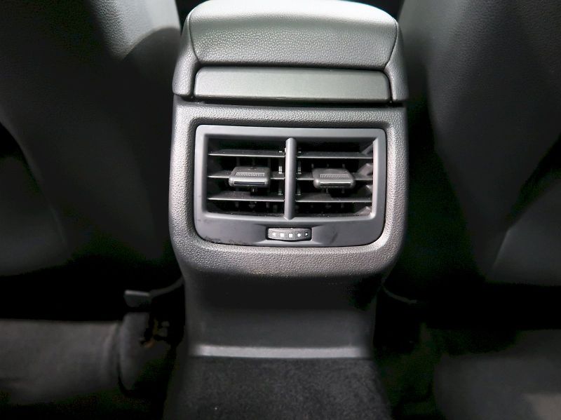 Seat Leon (2015) ST 2.0TDI 135KW FR NAVI PANORA - fotka 35 z 37