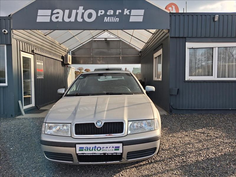 Škoda Octavia 2,0 - fotka 2 z 15
