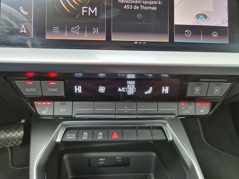 Audi A3 S-Line 35 TFSI - fotka 18 z 36