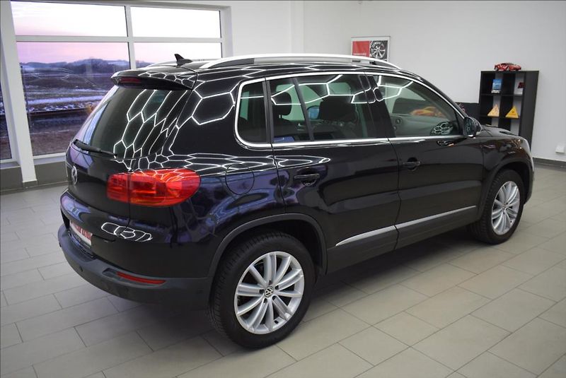 Volkswagen Tiguan 2,0 TDi, Sport&Style,DSG,Xen, - fotka 6 z 37