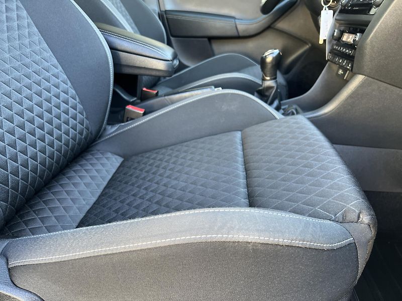 Škoda Rapid Spaceback 1.0TSi 81kw KAMERA - fotka 33 z 44