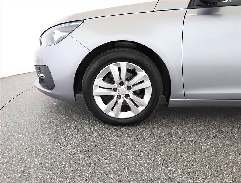 Peugeot 308 (2017) 1.2 PureTech, Serv.kniha - fotka 17 z 17