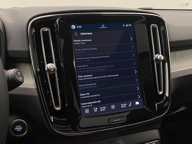 Volvo XC40 (2026) B4 AUT DARK PLUS - fotka 60 z 65