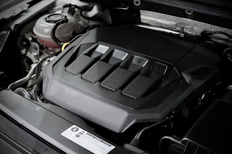 Volkswagen Passat B8 FL Var. 2.0 TSI 140 kW DSG - fotka 11 z 46