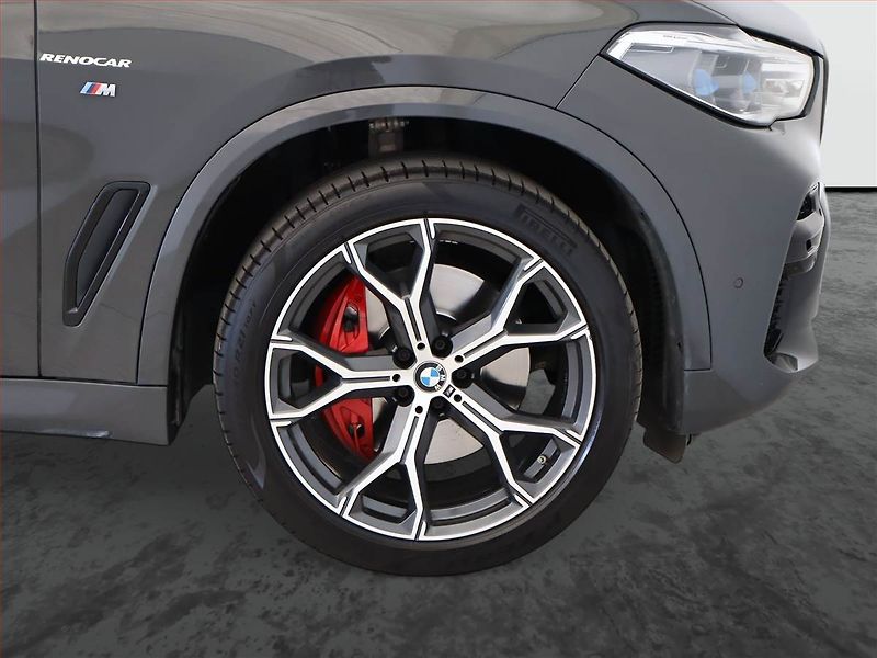 BMW X5 (2021) xDrive40i - fotka 13 z 24