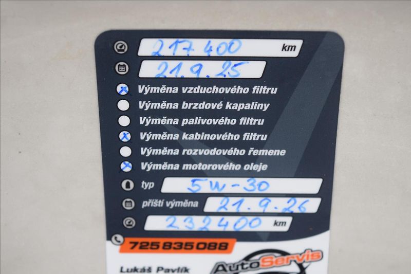 BMW X1 2,0 d 105KW 4X4 TAŽNÉ ALU - fotka 46 z 46