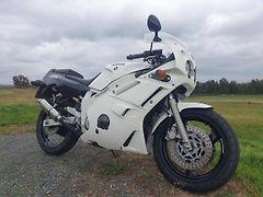 Yamaha FZR 600 (1996) - fotografie inzerátu