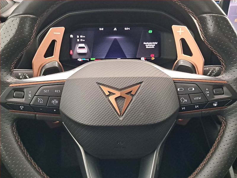 Cupra Formentor (2022) 1.4 e-Hybrid - fotka 18 z 20