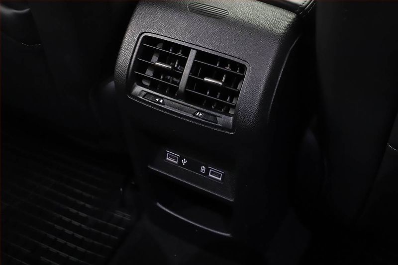 Peugeot 308 (2022) 1.2 PureTech, ČR,1.maj - fotka 15 z 16