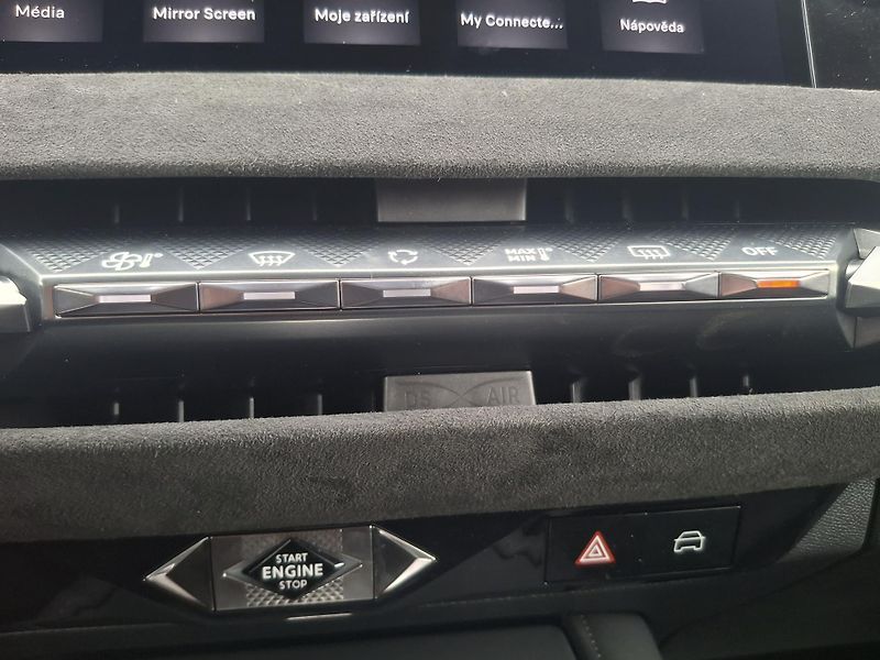 DS Automobiles DS N°4 (2026) N°4  PERFORMANCE LINE HYBRID   - fotka 13 z 29
