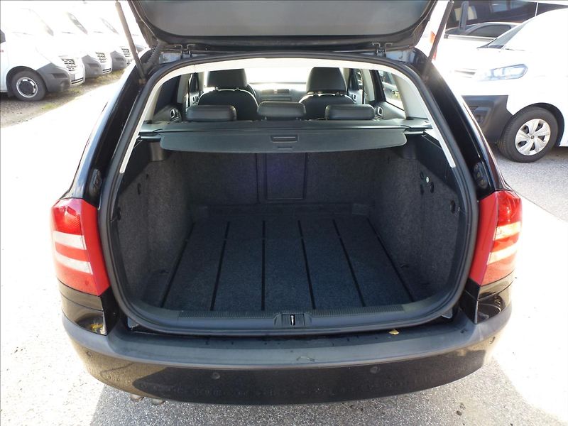 Škoda Octavia 1,9 TDI Pěkná - Bez koroze!!! - fotka 24 z 50