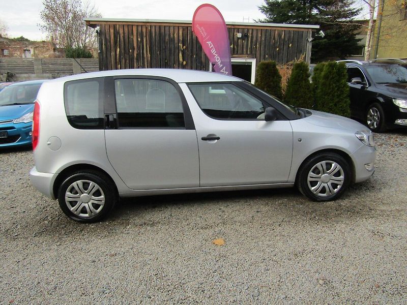 Škoda Roomster (2011) 1.6 TDI 66kW  BEZ KOROZE - fotka 9 z 34