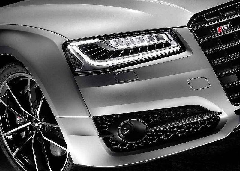Audi S8 plus.