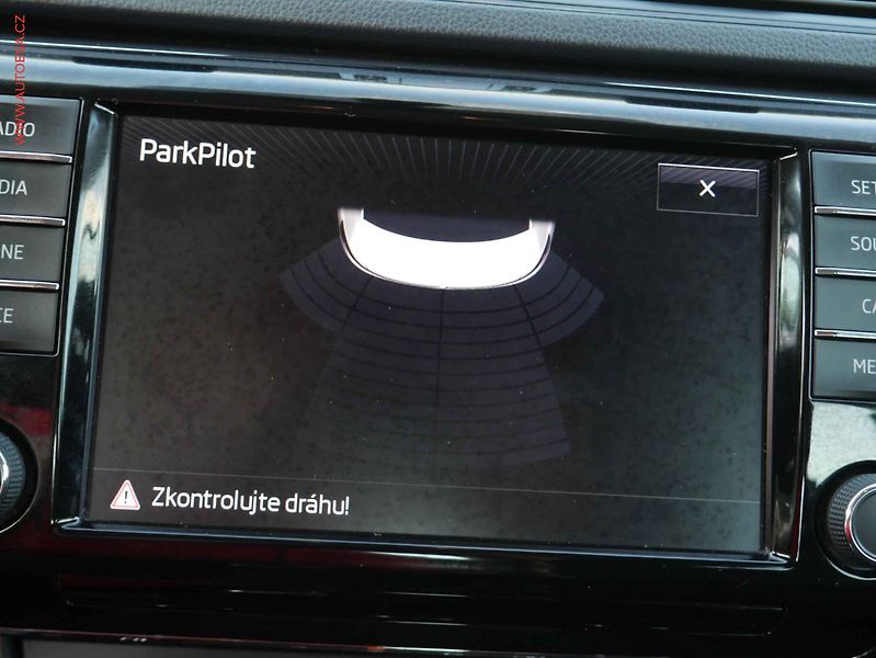Škoda Superb (2017) 1.4TSi, ČR, AC, temp - fotka 12 z 17
