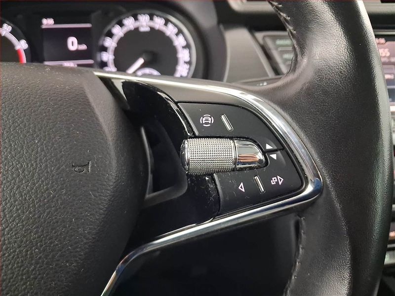 Škoda Fabia (2021) Style 1.0 TSI, Kůže, Tempomat - fotka 16 z 18