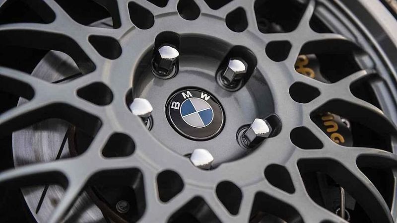 BMW M3 E30 by Redux