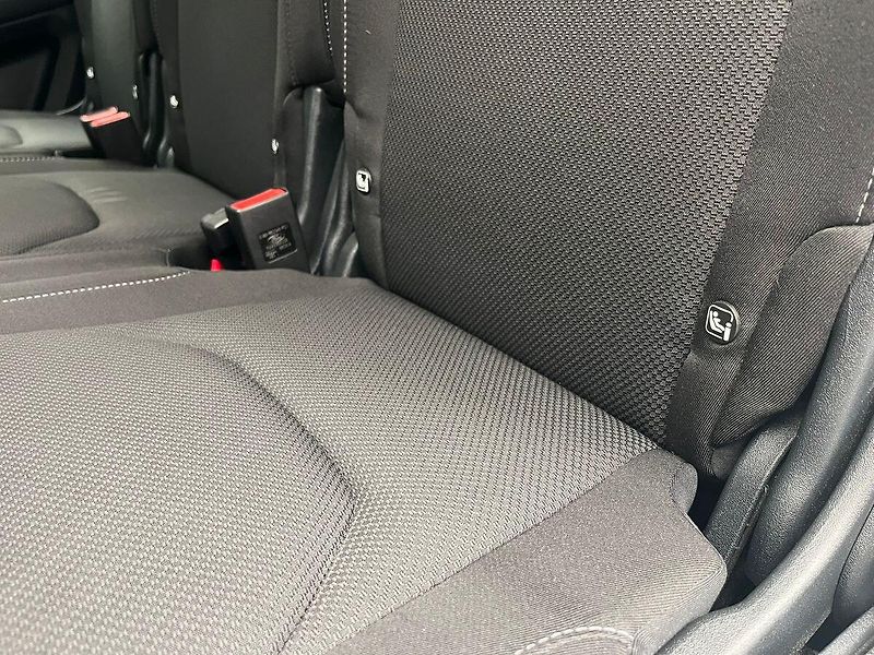 Ford S-MAX 2.5 Duratec FHEV TITANIUM - fotka 34 z 60