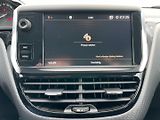 Peugeot 2008 (2019) 1.2PT 61kW Navigace! Car Play - náhled 23