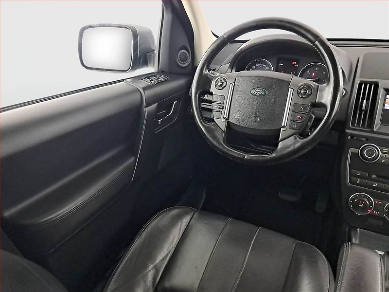 Land Rover Freelander (2013) 2.2 TD4, 4X4, Automat, Xenony - fotka 7 z 20
