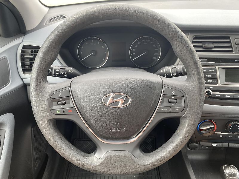 Hyundai i20 1.2i SELECT,NAJ.76TIS.KM!! - fotka 16 z 32