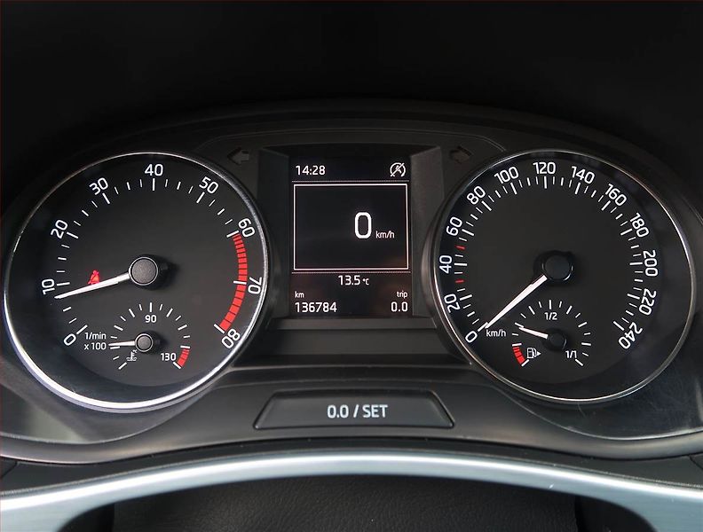 Škoda Fabia (2015) 1.2 TSI, Automat - fotka 11 z 15