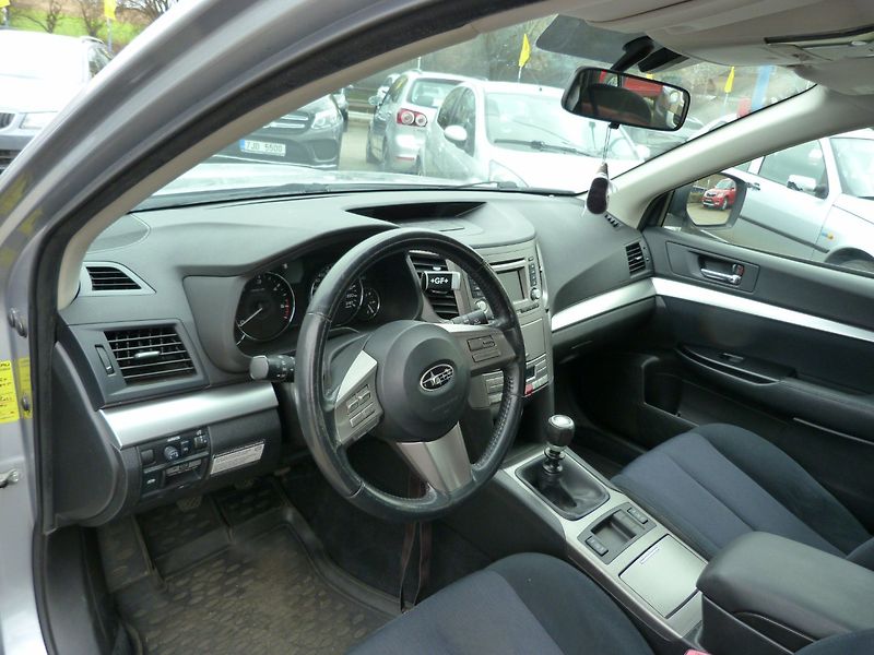 Subaru Outback 2,0D  110kW BRD - fotka 9 z 18