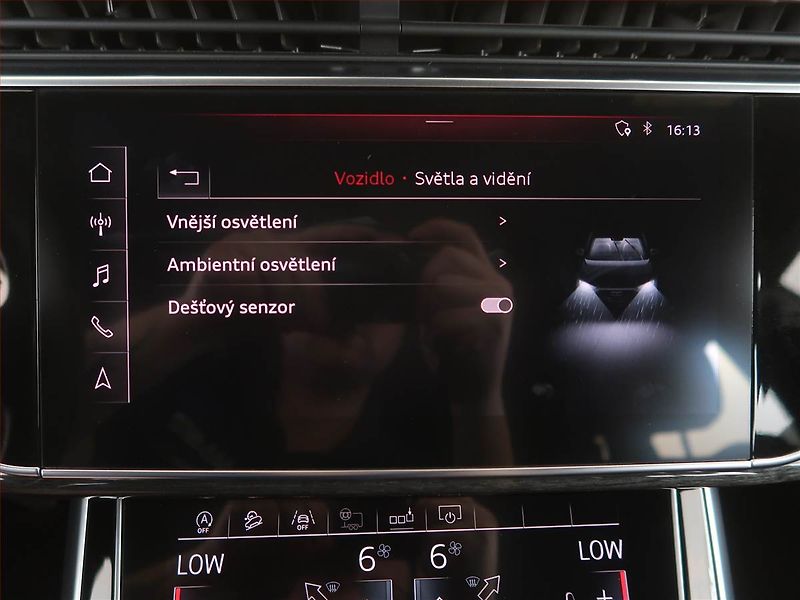 Audi Q8 (2018) 50 TDI - fotka 31 z 32
