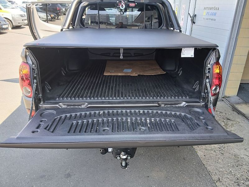 Mitsubishi L200 2,5 DI-D 131kW 4WD - fotka 27 z 28