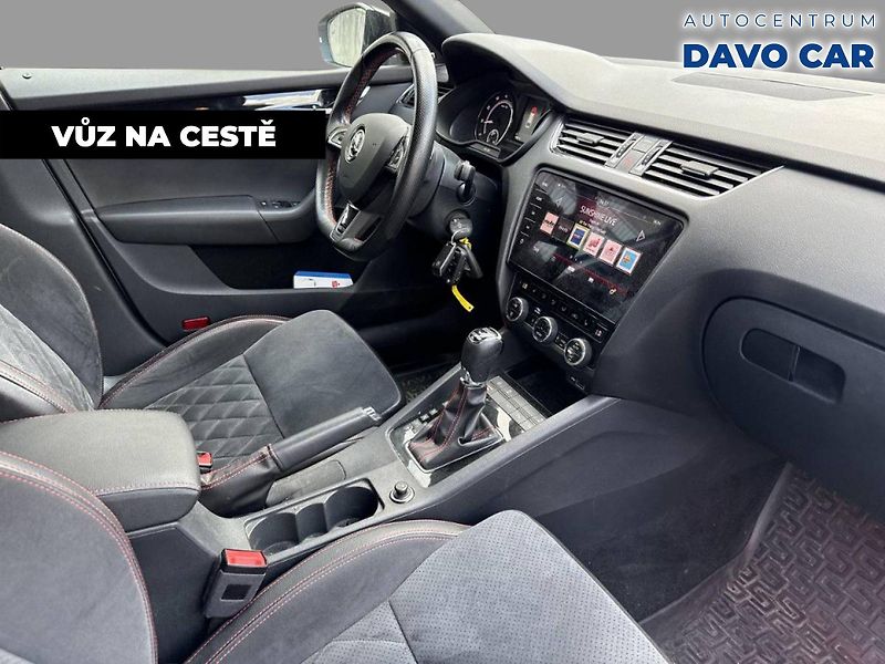 Škoda Octavia 2,0 TSI RS245 180kW DSG Perleť - fotka 5 z 12