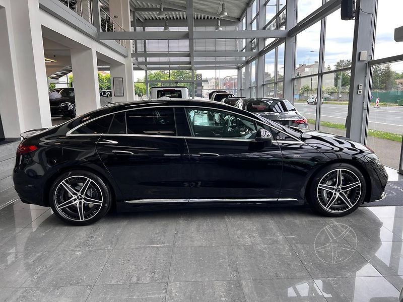Mercedes-Benz EQE Mercedes-AMG 43 4MATIC demo - fotka 3 z 21
