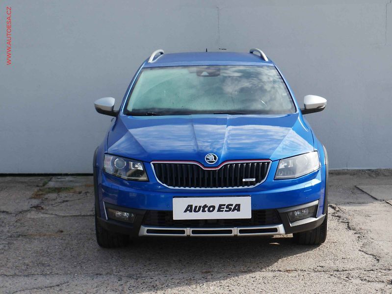 Škoda Octavia (2015) 2.0 TDi 4x4, DSG, xenon, navi - fotka 2 z 18