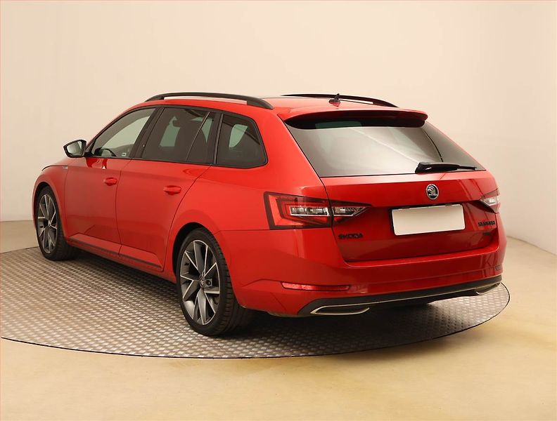 Škoda Superb (2018) Sportline 2.0 TDI, 4X4 - fotka 4 z 31