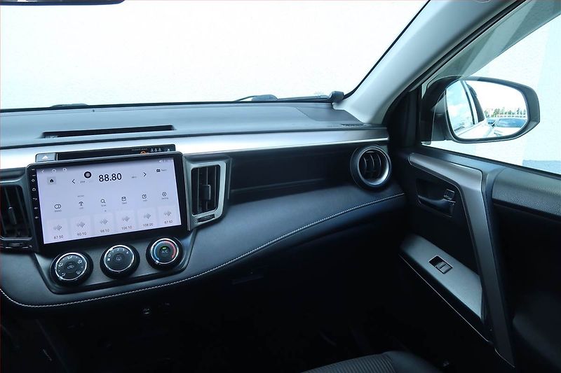 Toyota RAV4 (2016) 2.0 VVT-i, 4X4, Serv.kniha - fotka 8 z 19