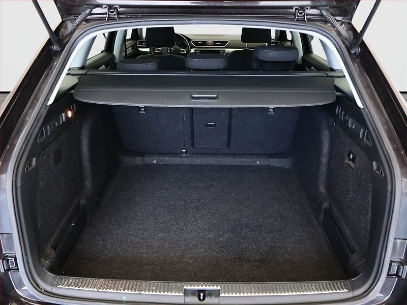 Škoda Superb (2016) Style 2.0 TDI, Automat - fotka 12 z 18
