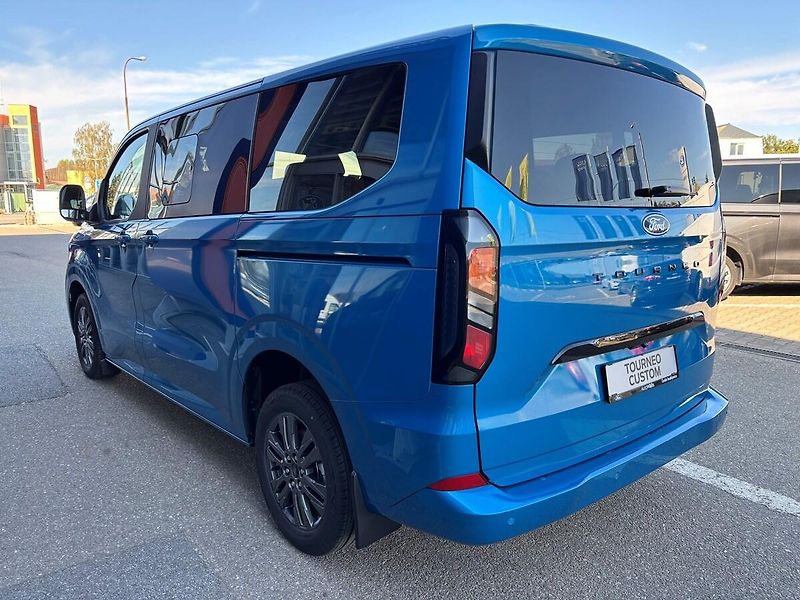 Ford Tourneo Custom (2026) Titanium L1, Tourneo, 2.0 EcoB - fotka 5 z 33