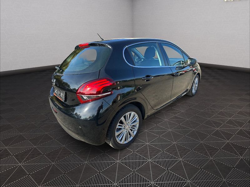 Peugeot 208 (2015) 1,2Turbo 81kw Style - fotka 7 z 25