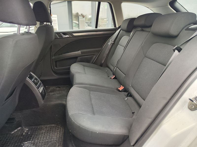 Škoda Superb 1.8 TSi/118kW Comfort DSG ČR - fotka 12 z 33