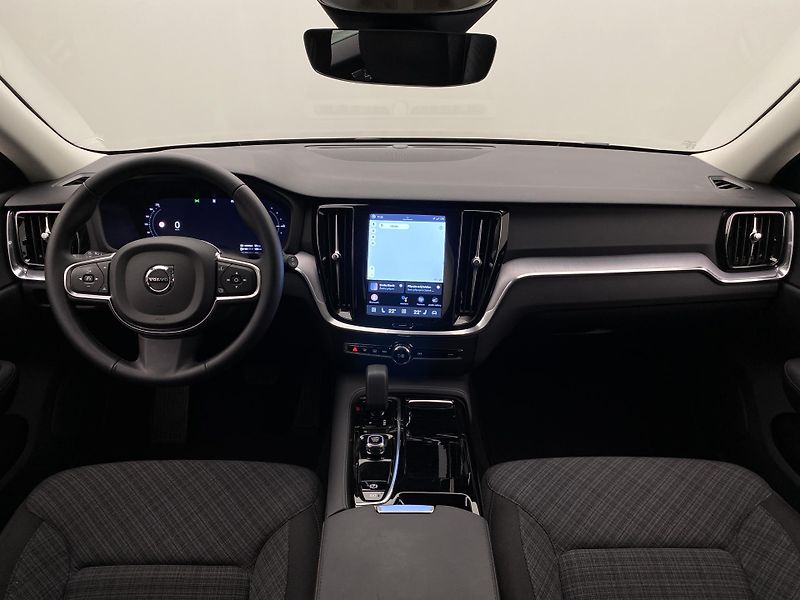 Volvo V60 T6 AWD RECHARGE CORE AUT CZ - fotka 2 z 56