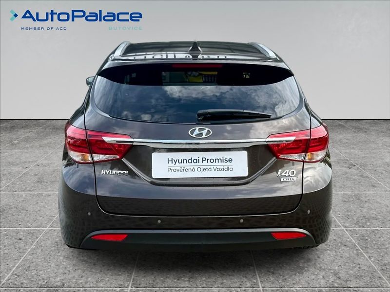 Hyundai i40 1,7 CRDI EXPERIENCE SERVIS - fotka 5 z 10