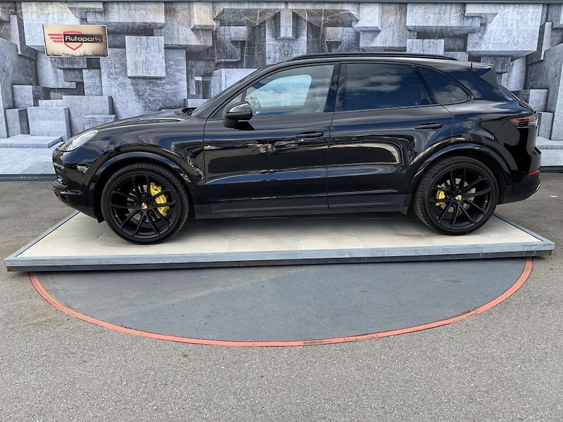 Porsche Cayenne (2019) 3.0i, 250KW, VZDUCH, ZÁRUKA - fotka 4 z 25