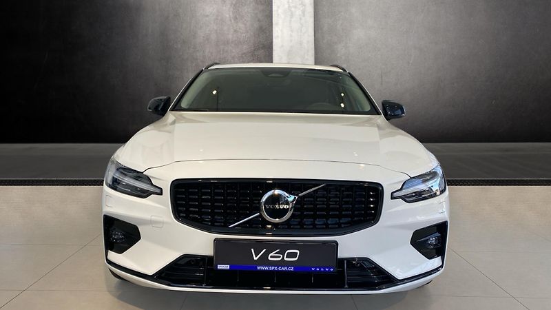 Volvo V60 (2026) PLUS DARK, B4, 145+10 kW / 197 - fotka 2 z 14