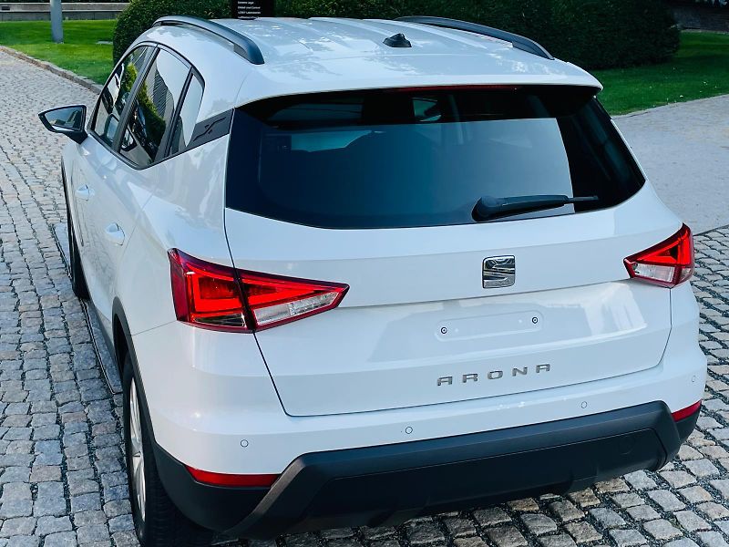 Seat Arona 1.0TSI 85KW 1.MAJITEL SENZORY  - fotka 16 z 46